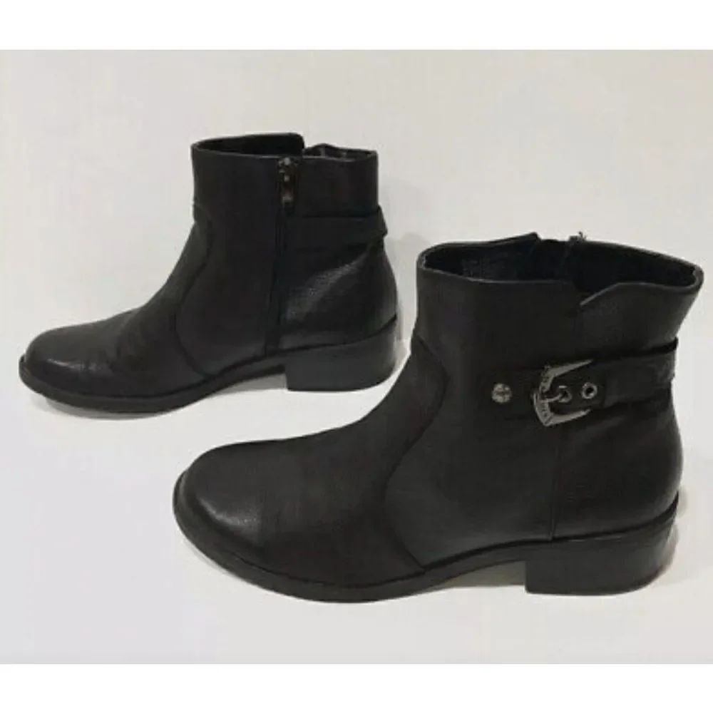 Anne Klein Lefty Boot - Picture 3 of 8